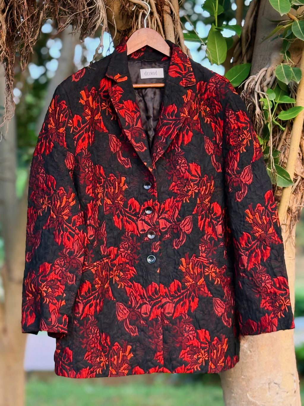 Delmod’s floral textured long blazer