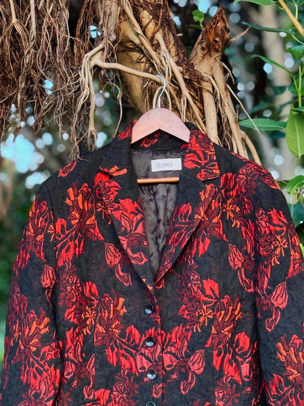 Delmod’s floral textured long blazer