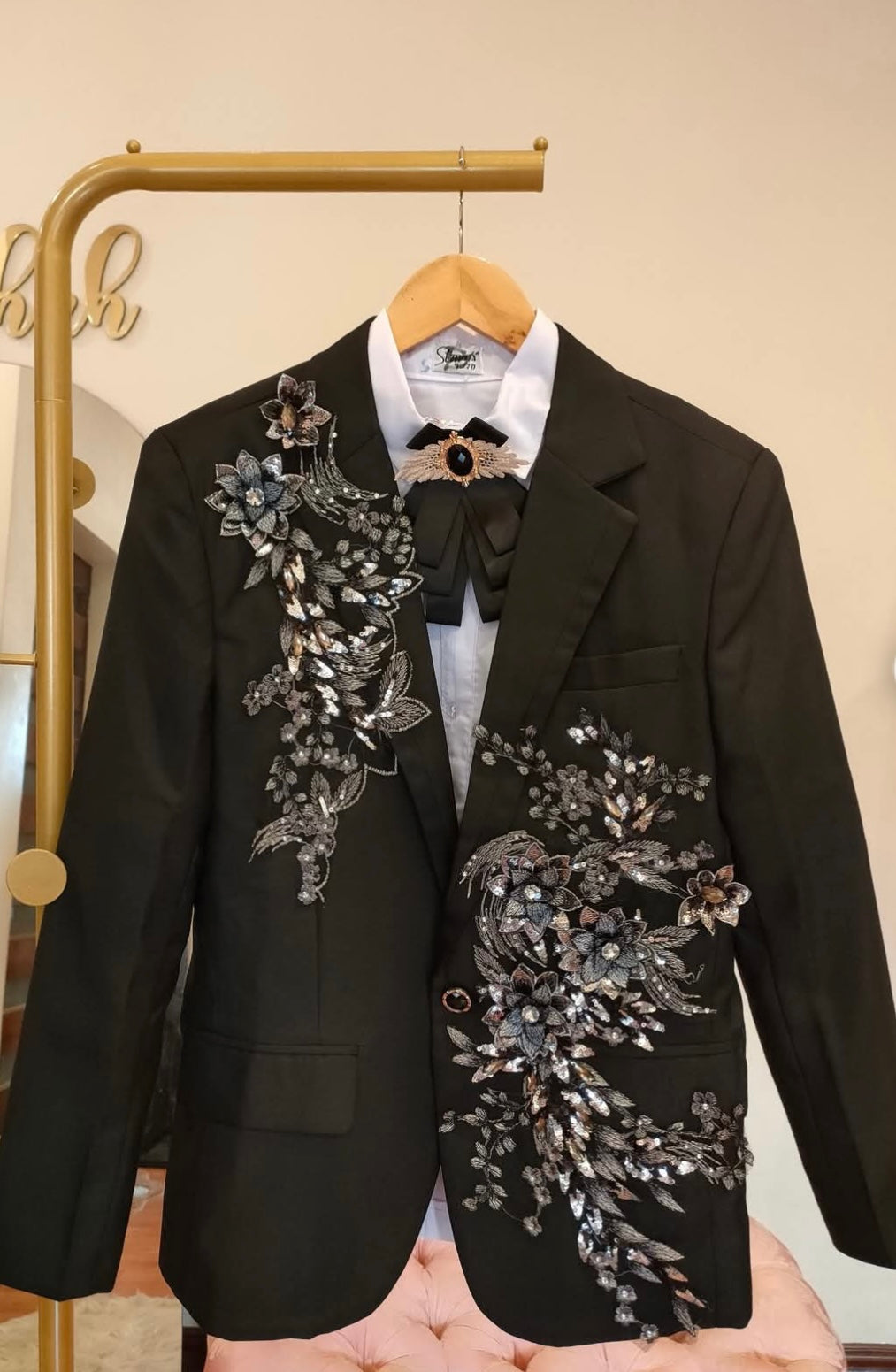 Black embellished unisex blazer