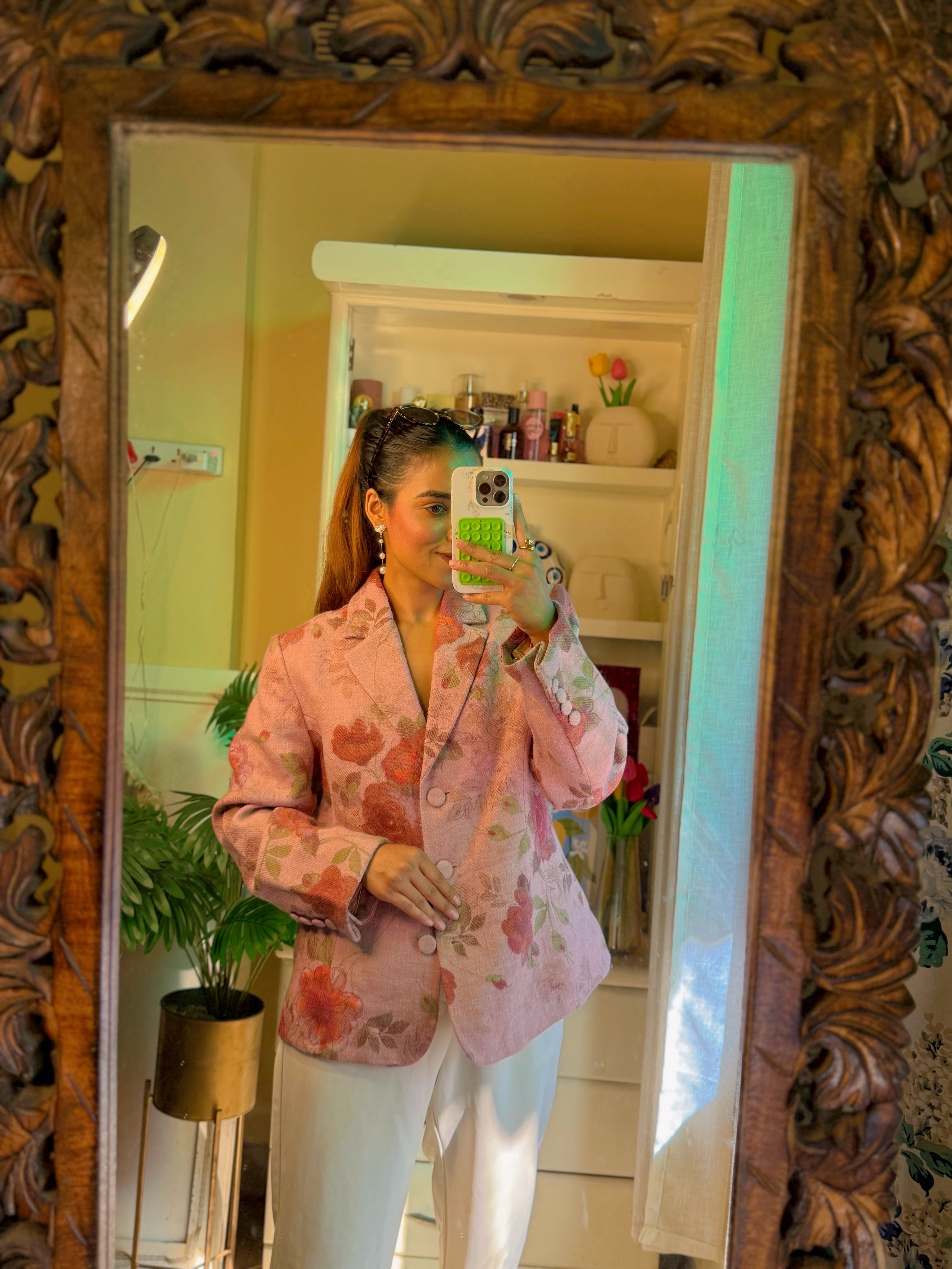 Vintage rose print blazer