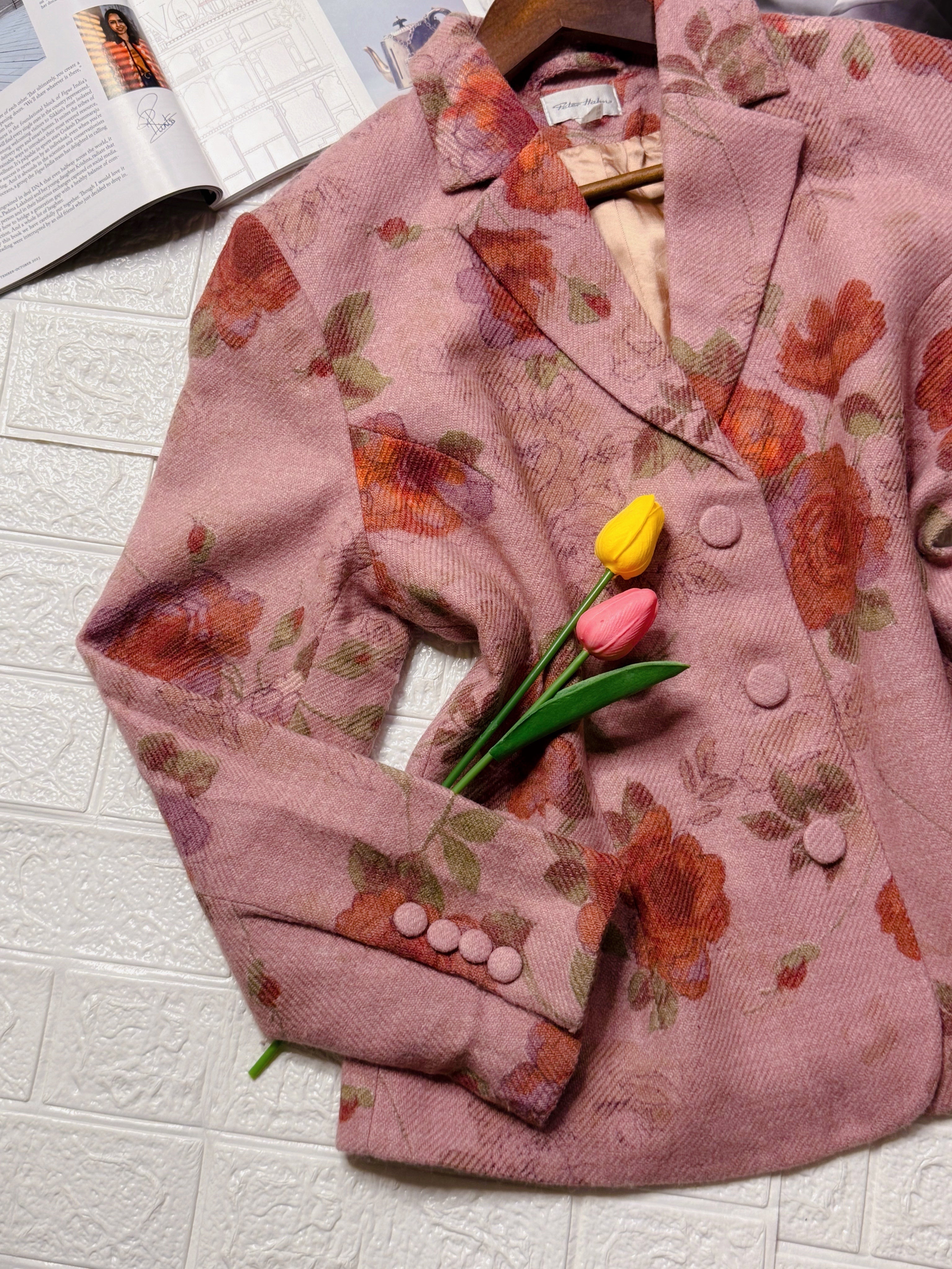 Vintage rose print blazer
