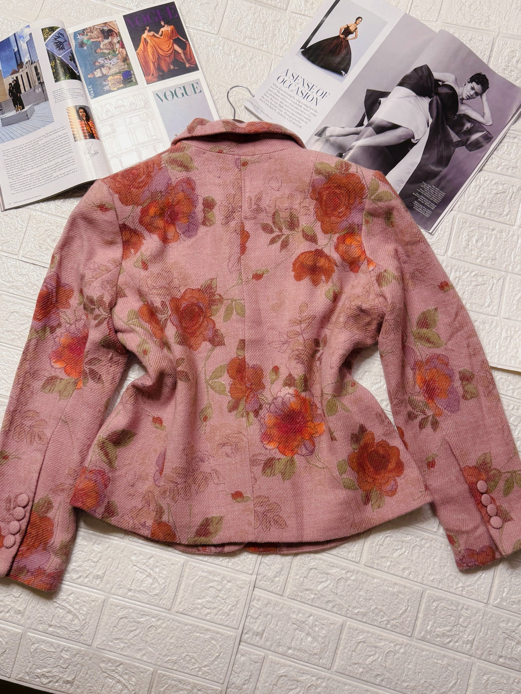 Vintage rose print blazer